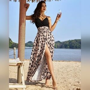 V Neck Spaghetti Strap Split Maxi Dress Size L